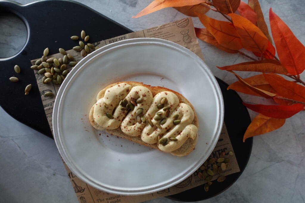 pumpkin pie whipped ricotta cheese toast
