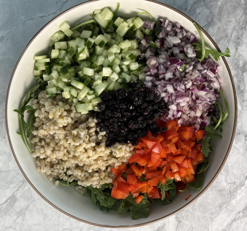 spring salad with arugula and veggies